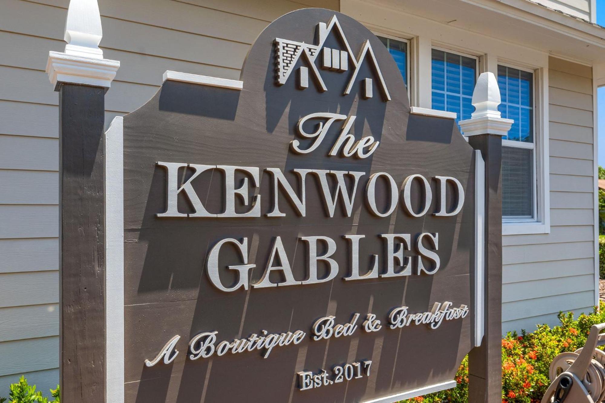 Bed and Breakfast The Kenwood Gables San Petersburgo Exterior foto