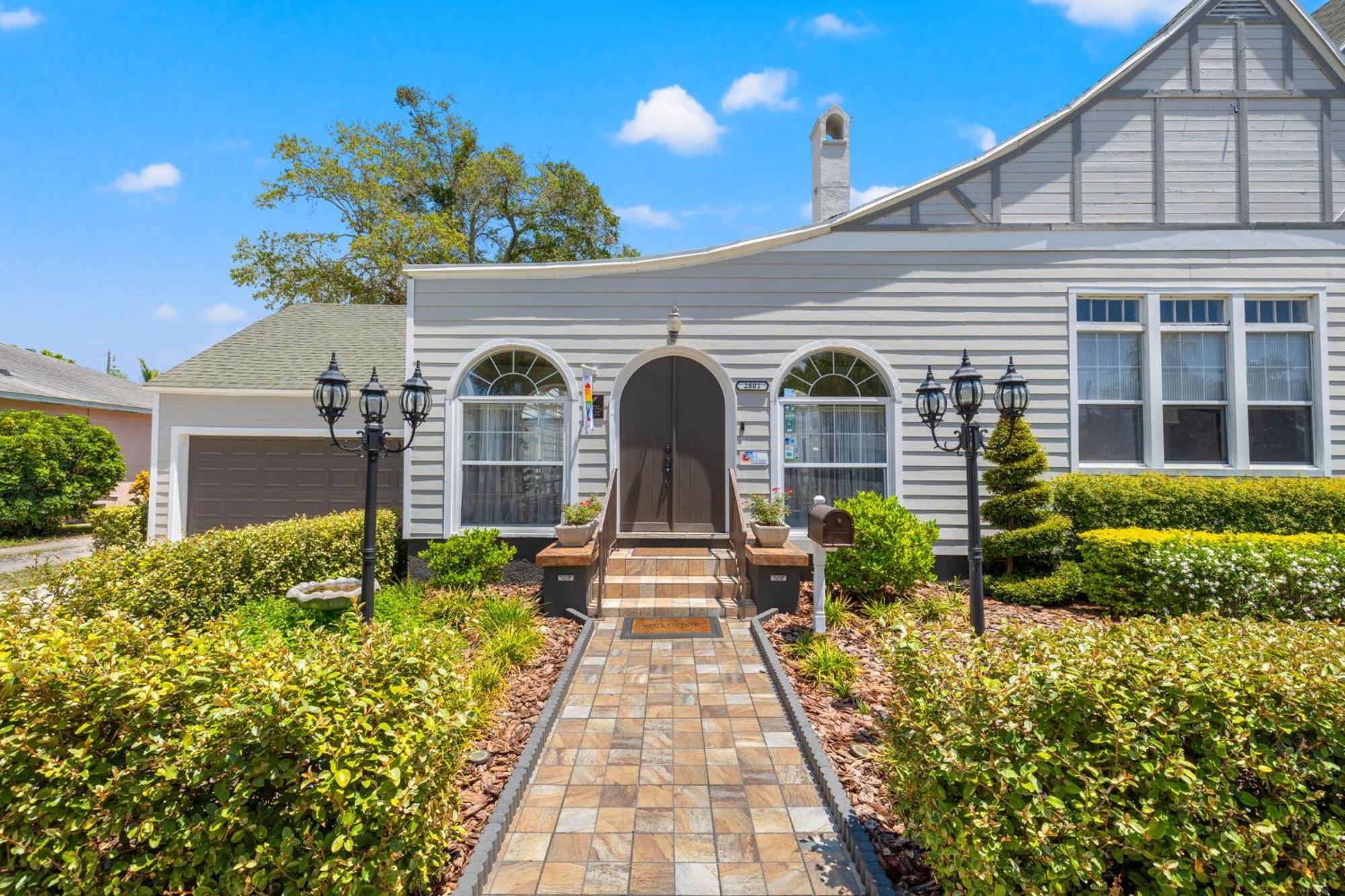 Bed and Breakfast The Kenwood Gables San Petersburgo Exterior foto