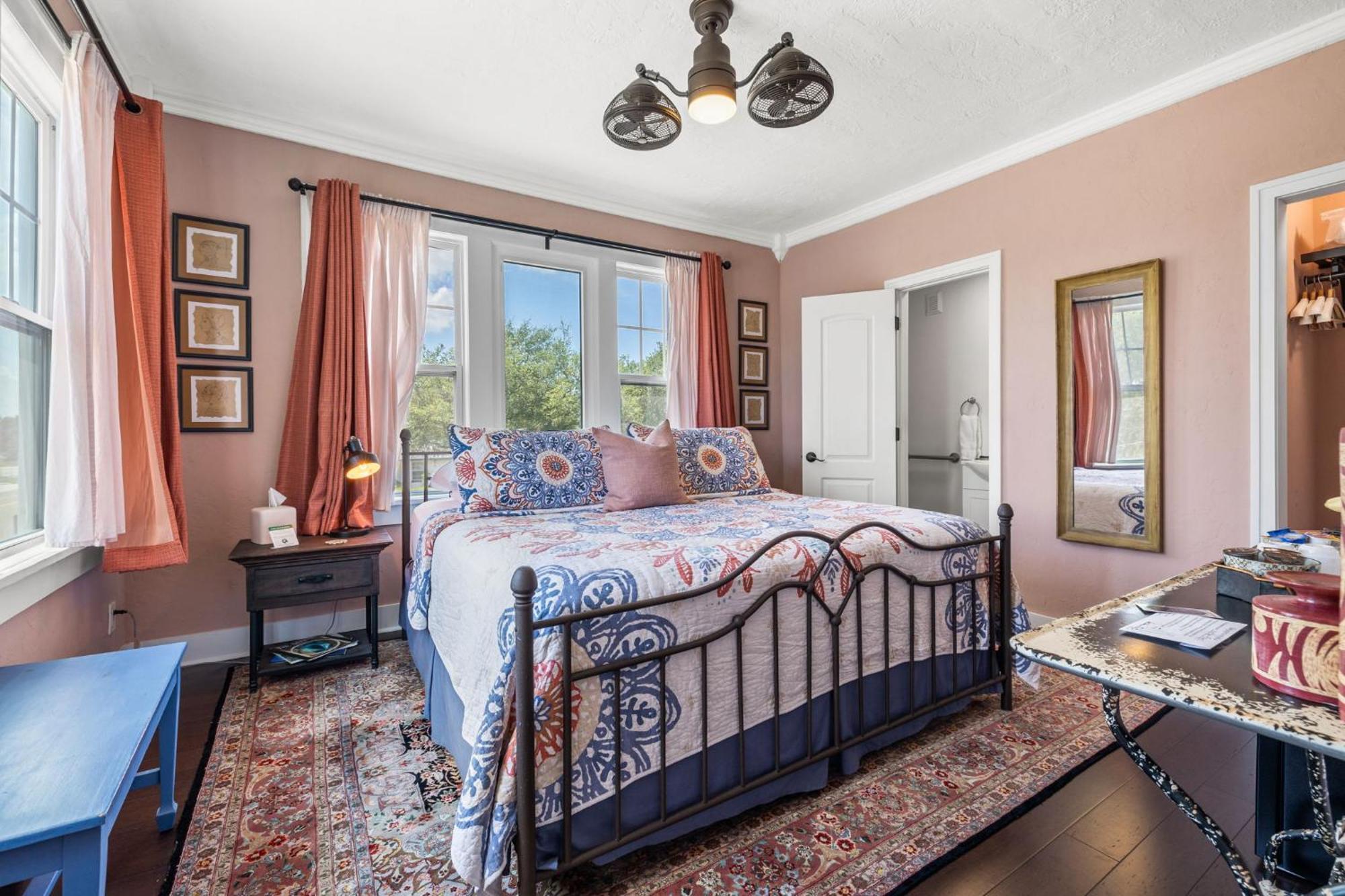 Bed and Breakfast The Kenwood Gables San Petersburgo Exterior foto